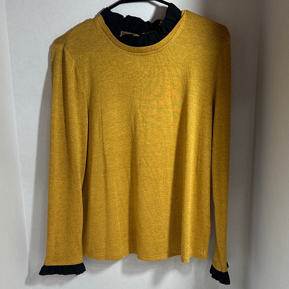 Melissa Paige petite mustard yellow long sleeve top size medium petite